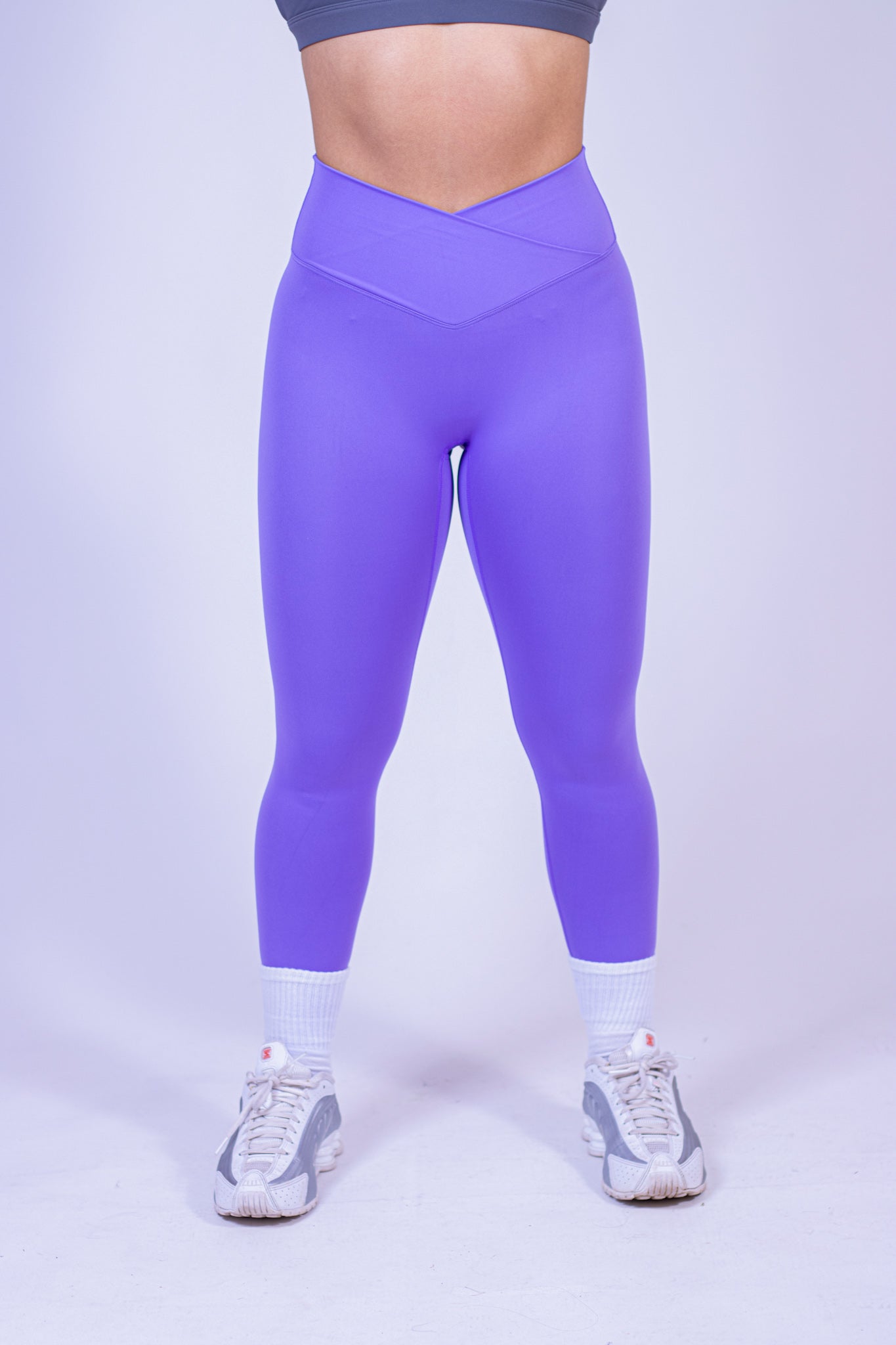 Evolve Crossed Legging